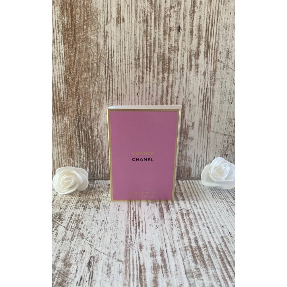 Brand new Chanel exclusive bundle - Picture 3 of 8